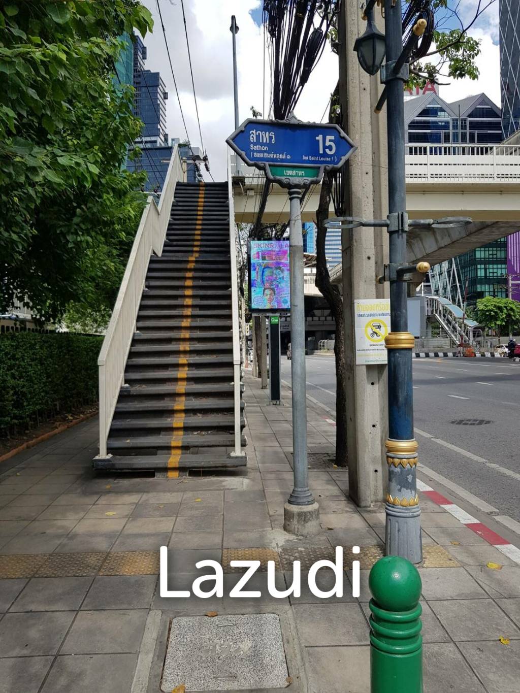 Land and building for sale Prime area Sathorn 15 ,5min. From BTS.
