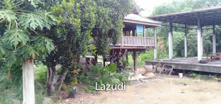 House for sale with land in Hang Dong District