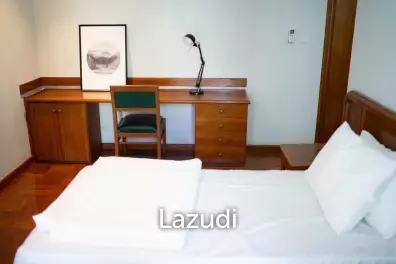 Large Pet friendly Apartment!! Near BTS Phrom Phong