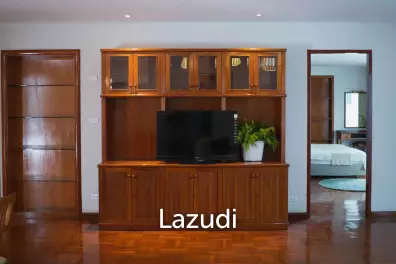 Large Pet friendly Apartment!! Near BTS Phrom Phong