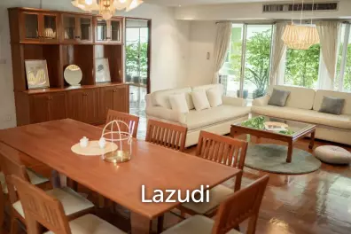 Large Pet friendly Apartment!! Near BTS Phrom Phong