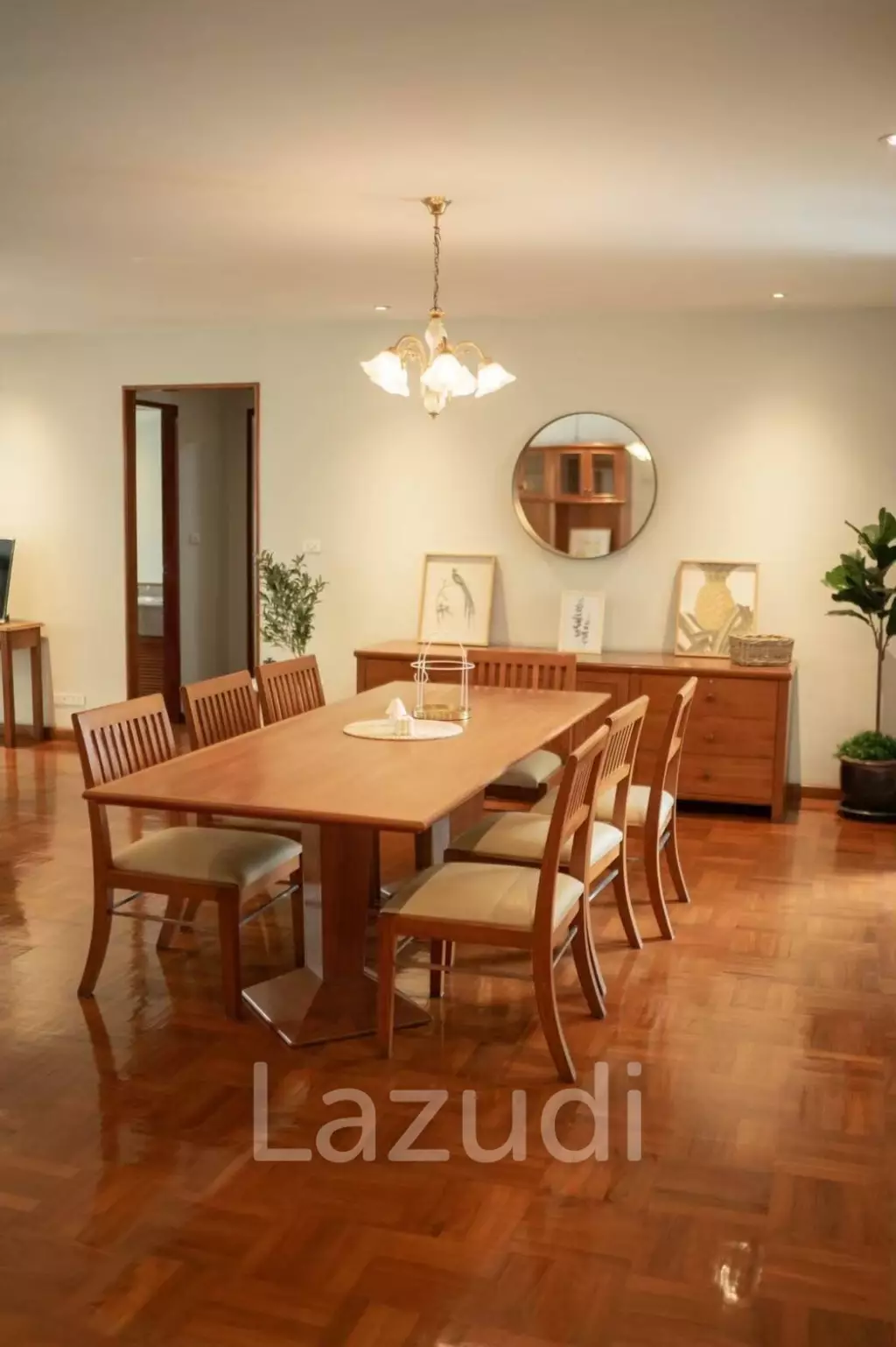 Large Pet friendly Apartment!! Near BTS Phrom Phong