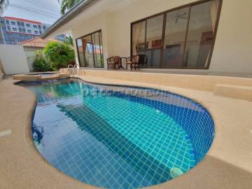 Adare Garden 2 House in Jomtien