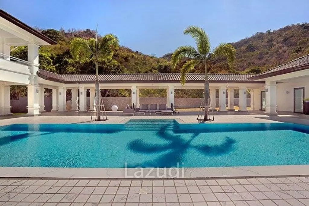BelVida Estates Hua Hin : Luxury 4 Bed Pool Villa with elevated sea views