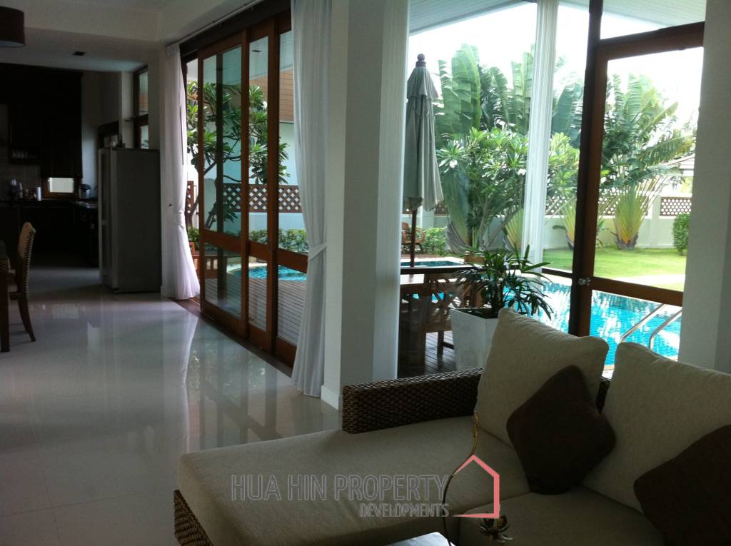 NEW PRICE! Beautiful Spacious Pool Villa - 120m from the Beach - 4 Bed/Bath