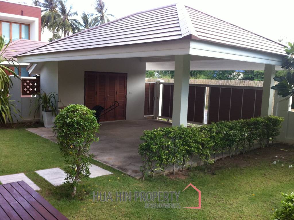 NEW PRICE! Beautiful Spacious Pool Villa - 120m from the Beach - 4 Bed/Bath