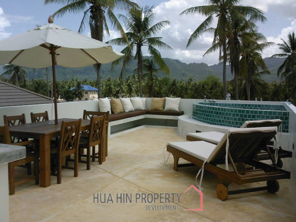 NEW PRICE! Beautiful Spacious Pool Villa - 120m from the Beach - 4 Bed/Bath