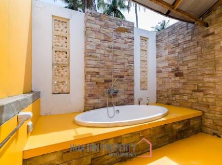 NEW PRICE! Beautiful Spacious Pool Villa - 120m from the Beach - 4 Bed/Bath