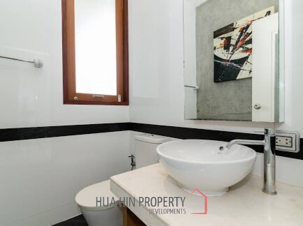 NEW PRICE! Beautiful Spacious Pool Villa - 120m from the Beach - 4 Bed/Bath