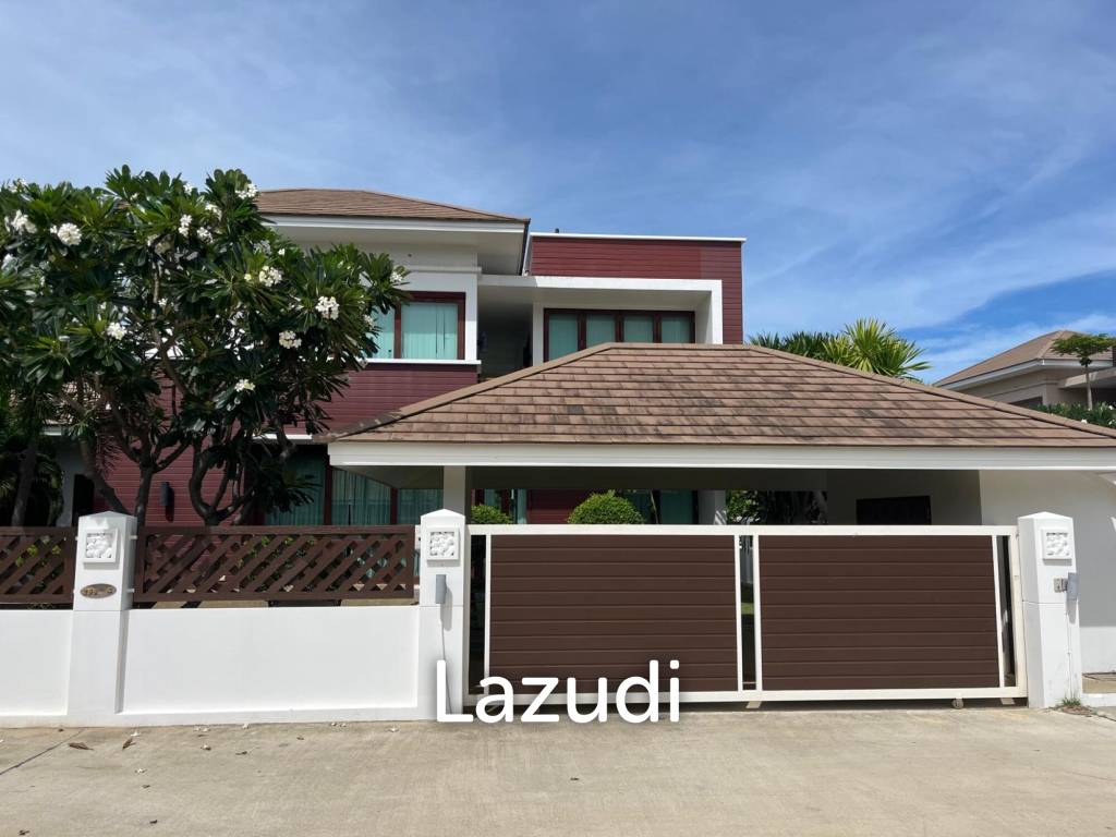 NEW PRICE! Beautiful Spacious Pool Villa - 120m from the Beach - 4 Bed/Bath