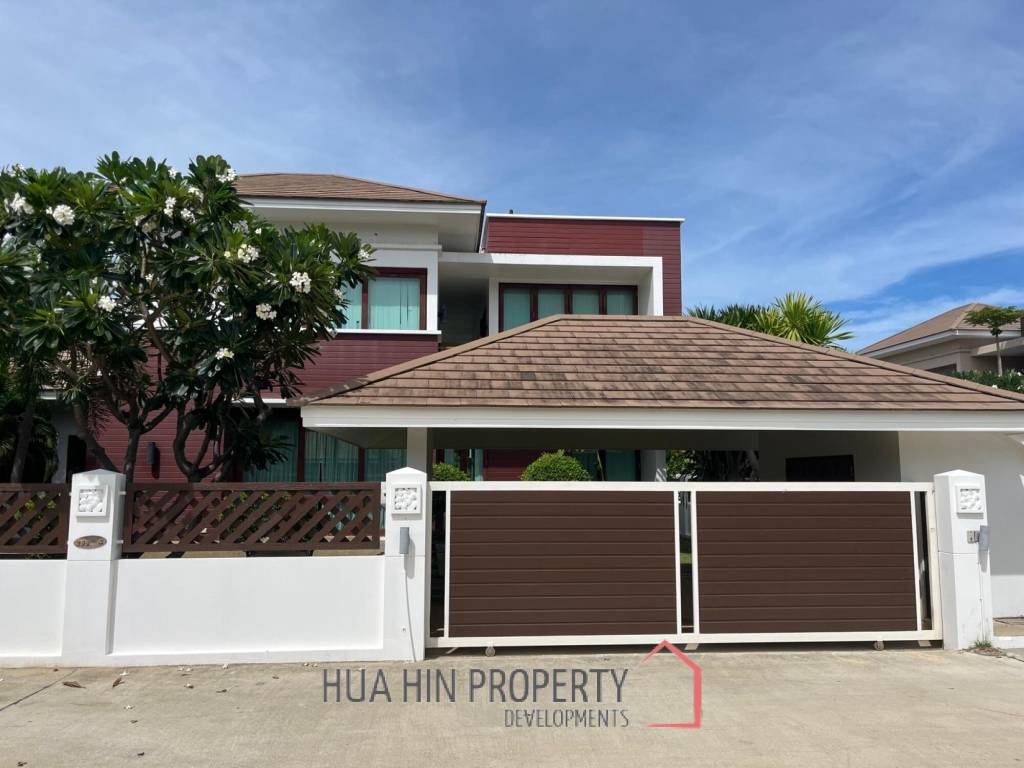 NEW PRICE! Beautiful Spacious Pool Villa - 120m from the Beach - 4 Bed/Bath