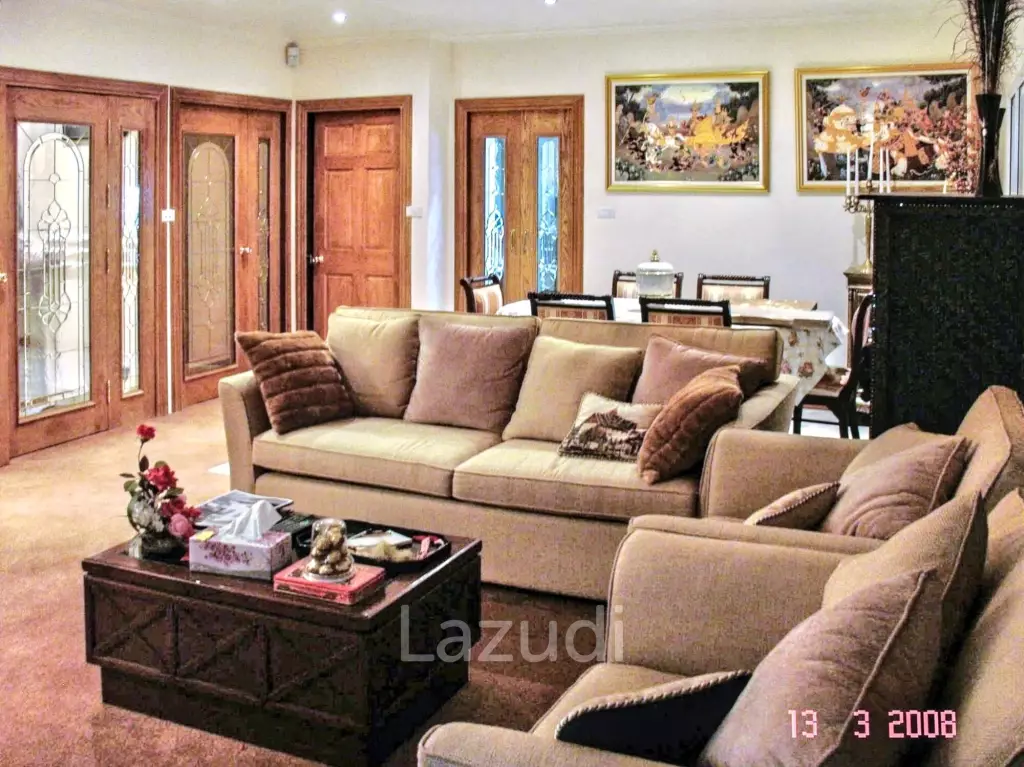 3 Bed 3 Bath  240 SQ.M  Country Complex