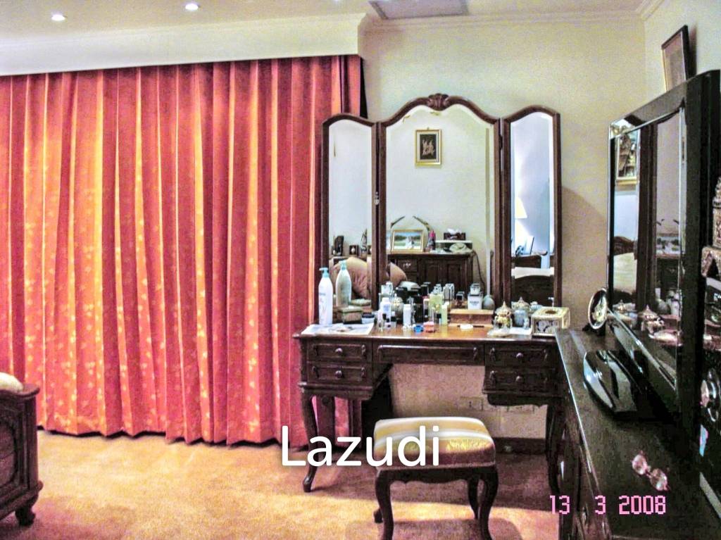 3 Bed 3 Bath  240 SQ.M  Country Complex