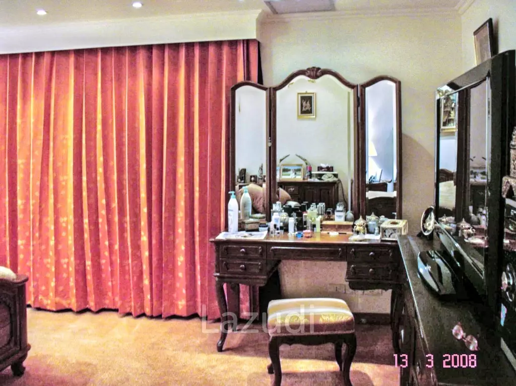 3 Bed 3 Bath  240 SQ.M  Country Complex