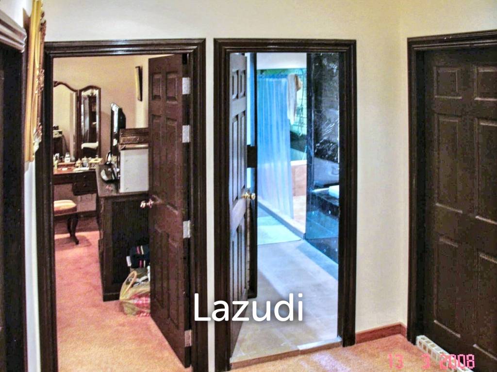 3 Bed 3 Bath  240 SQ.M  Country Complex