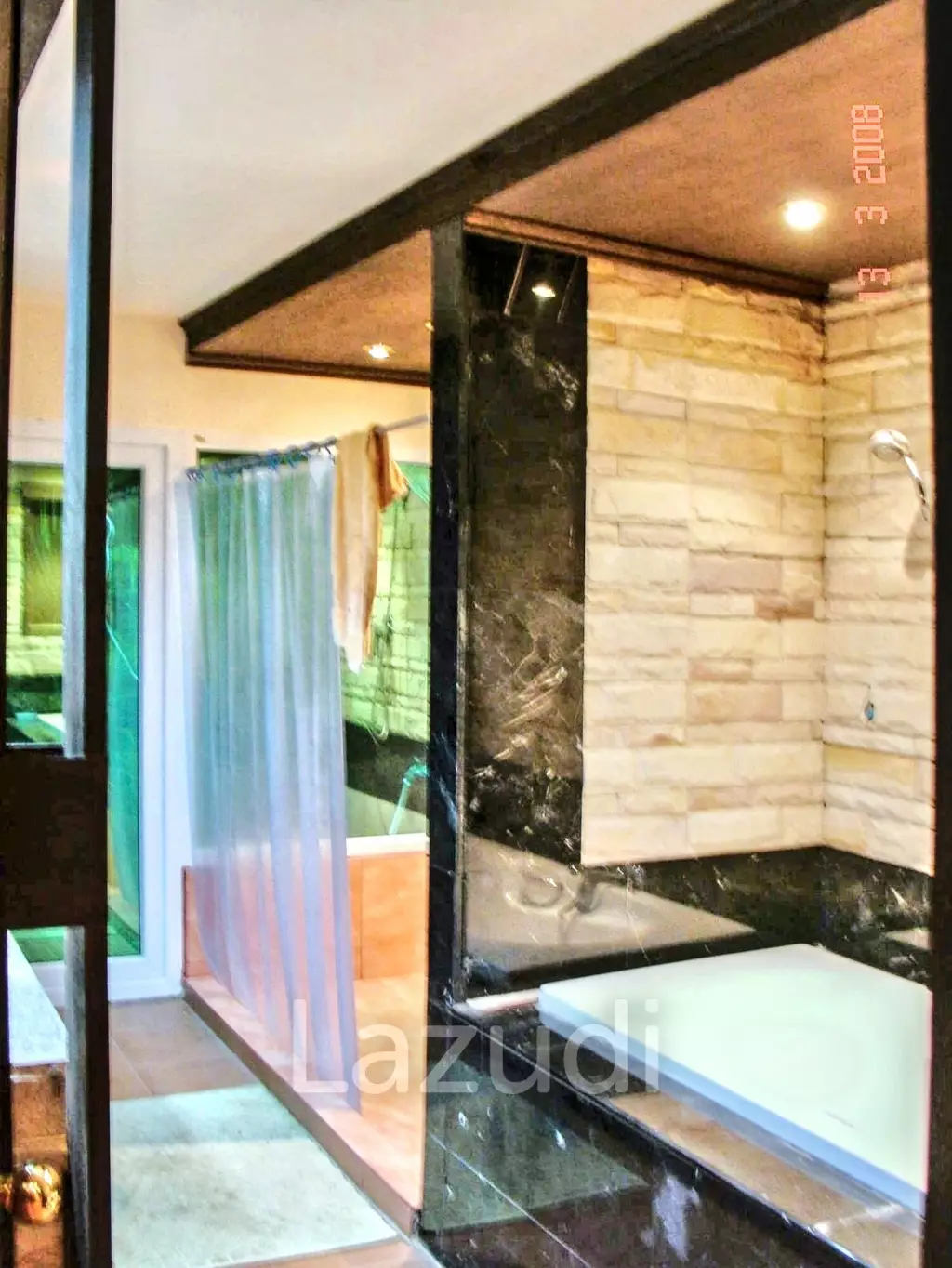3 Bed 3 Bath  240 SQ.M  Country Complex