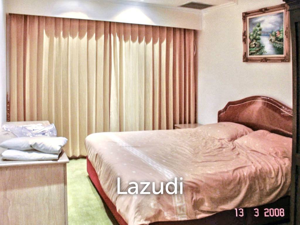 3 Bed 3 Bath  240 SQ.M  Country Complex