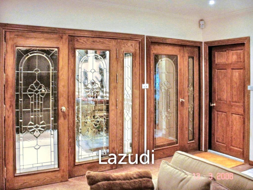 3 Bed 3 Bath  240 SQ.M  Country Complex