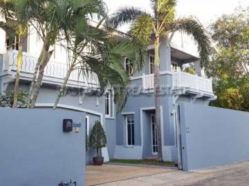Baan Fah Rim Haad House in Jomtien