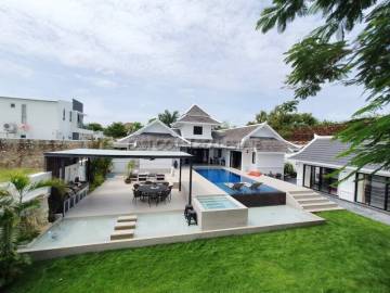 Private House at Mabprachan House in East Pattaya