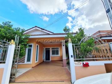Chockchai Village 8 House in East Pattaya