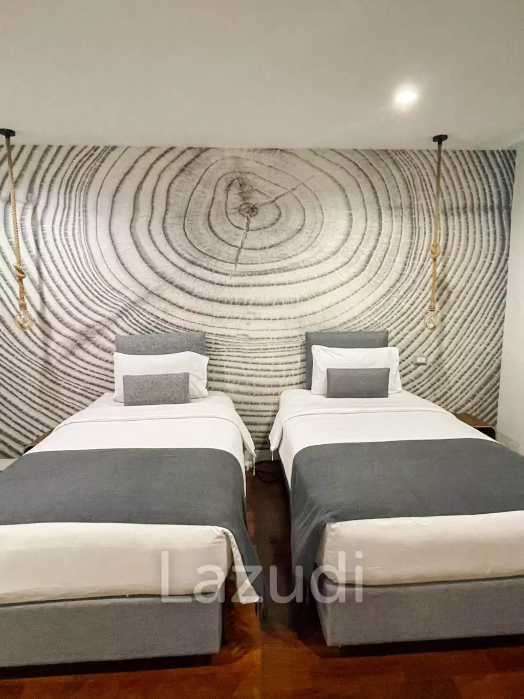 4 Bed 300SQM Benviar Tonson Residence