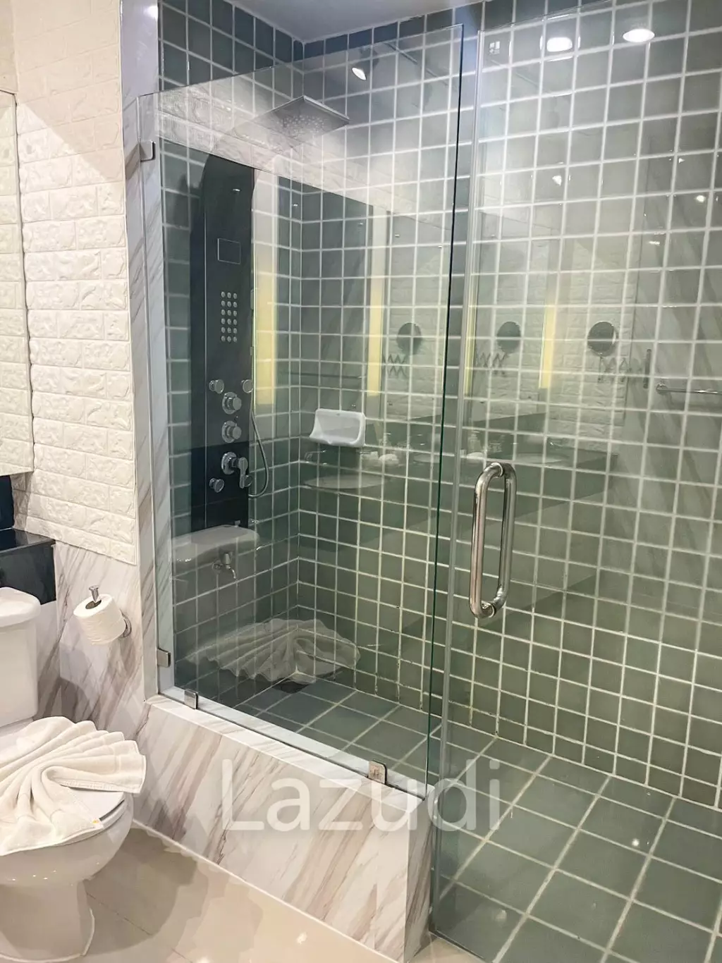 4 Bed 300SQM Benviar Tonson Residence