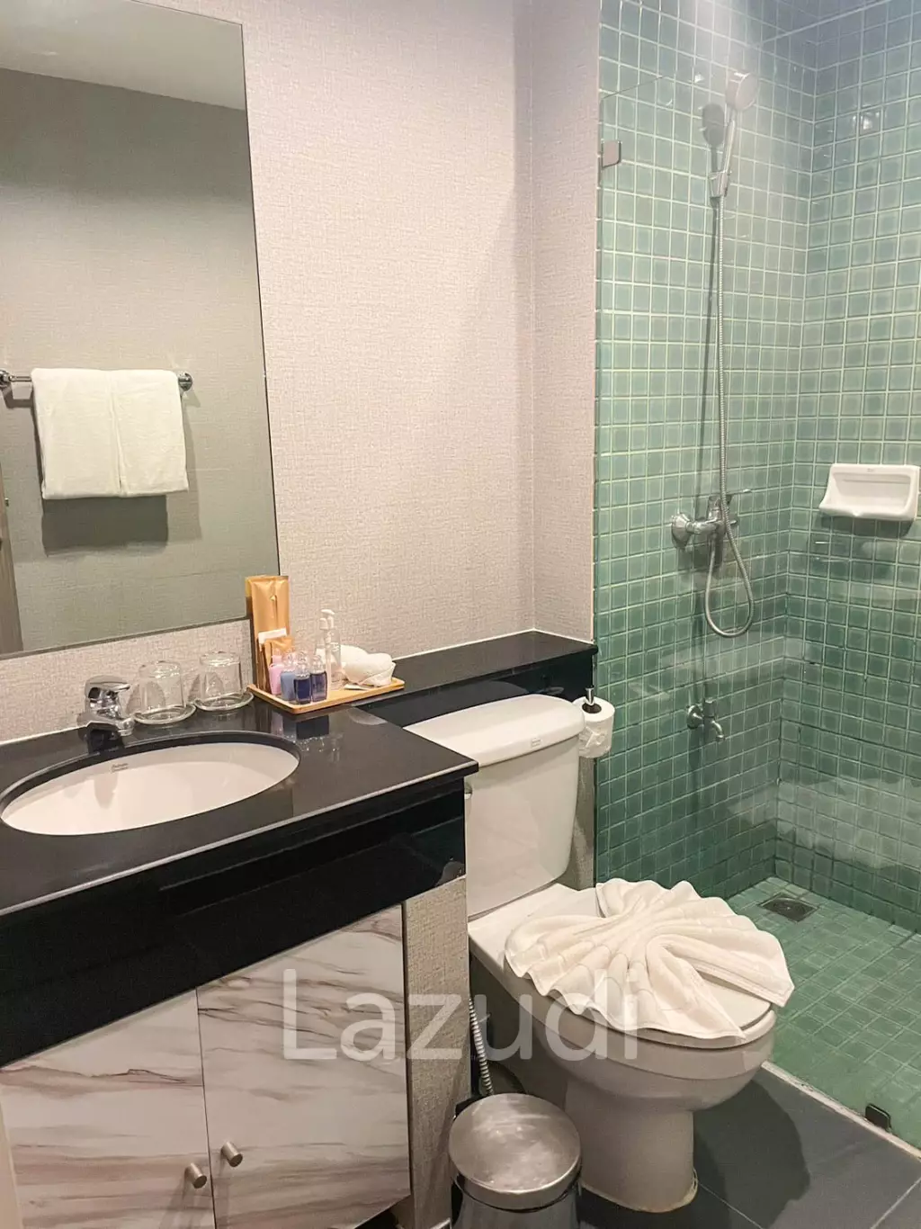 4 Bed 300SQM Benviar Tonson Residence