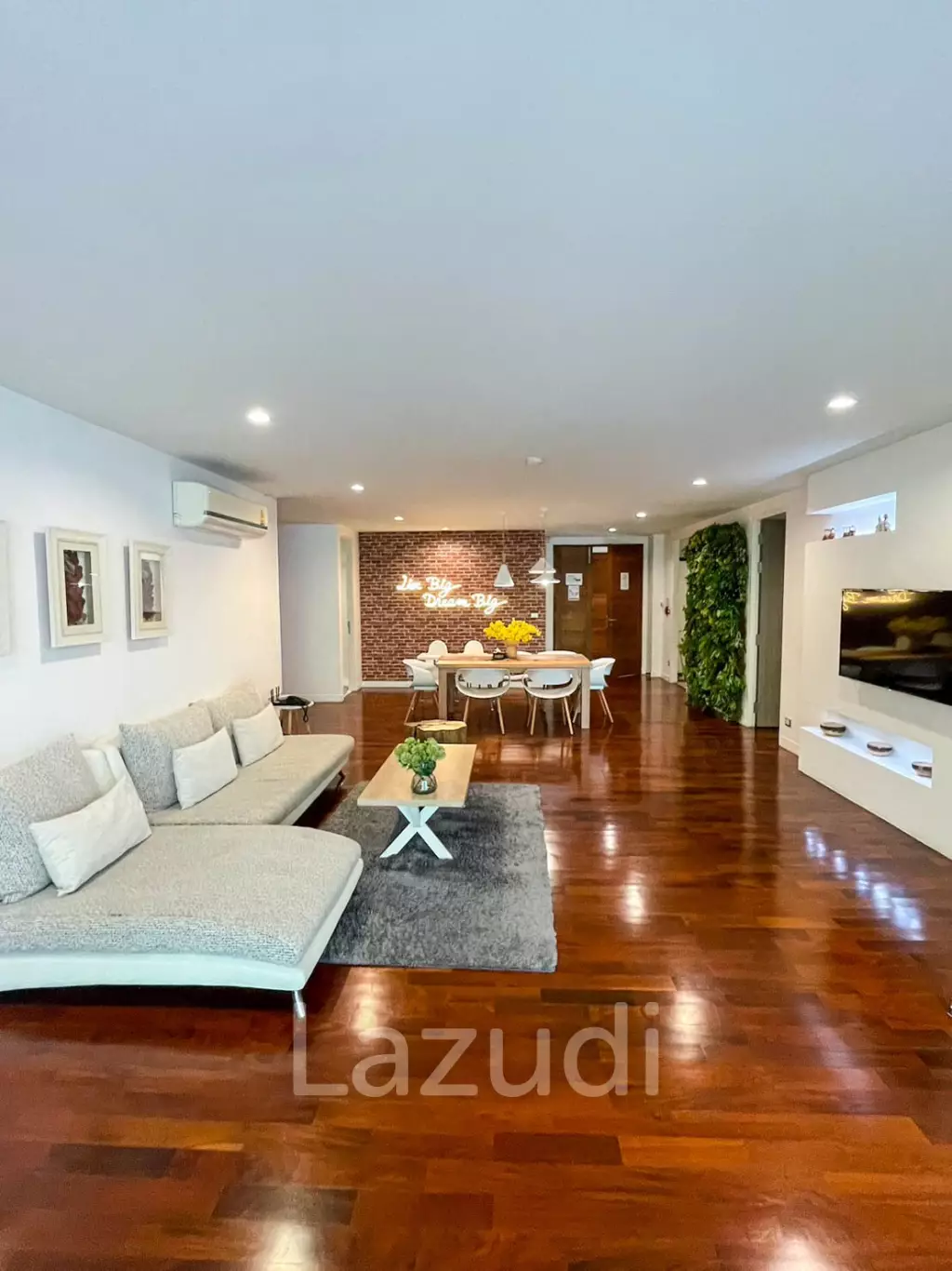 4 Bed 300SQM Benviar Tonson Residence
