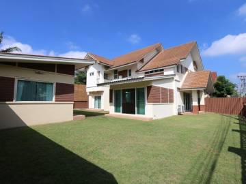 Unfurnished 4 bedroom luxury house at Lanna Thara