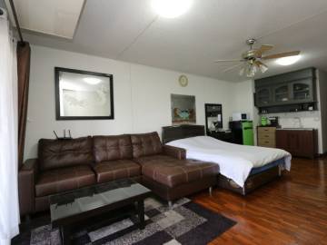 Hillside 4 studio room to rent