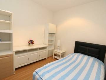 A 3 bedroom condo for sale : Touch Hill Place
