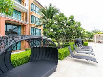 BELLA COSTA : 3 BED SEAVIEW CONDO
