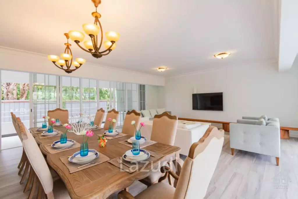 ROYAL PRINCESS : Luxurious 4 Bed  Beachfront condo