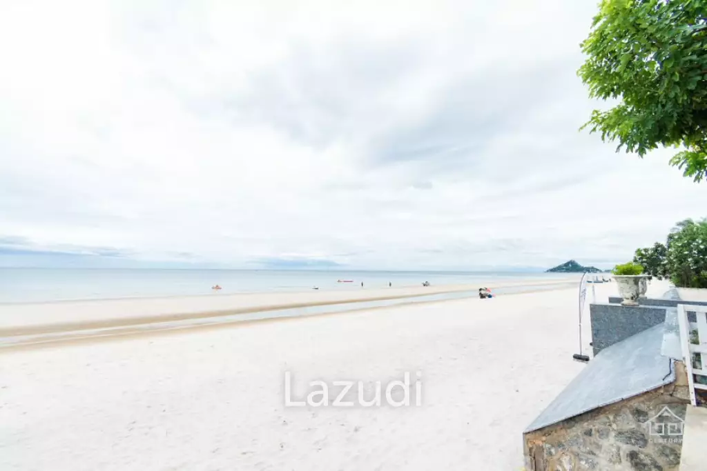 ROYAL PRINCESS : Luxurious 4 Bed  Beachfront condo
