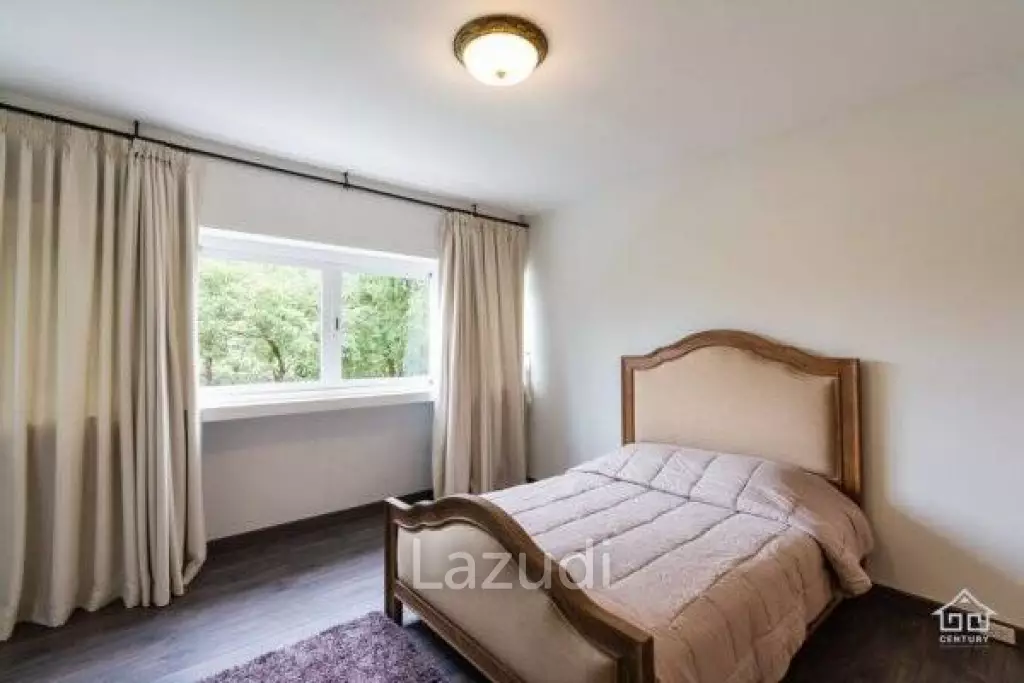 ROYAL PRINCESS : Luxurious 4 Bed  Beachfront condo