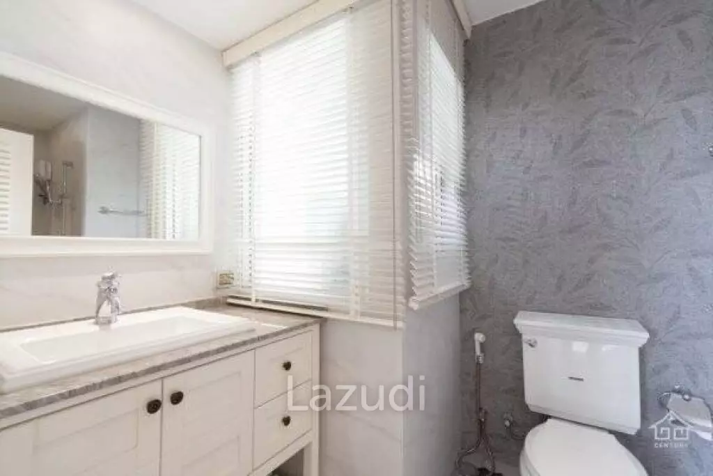 ROYAL PRINCESS : Luxurious 4 Bed  Beachfront condo