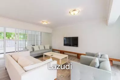 ROYAL PRINCESS : Luxurious 4 Bed  Beachfront condo