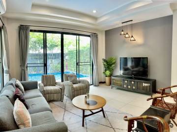 For Sale&Rent: Modern Detached House with private swimming pool in Phra Khanong area
