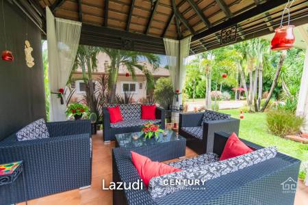 Immaculate U-Shape 4 bed Pool Villa with separate 1 bed Guesthouse on 1 Rai