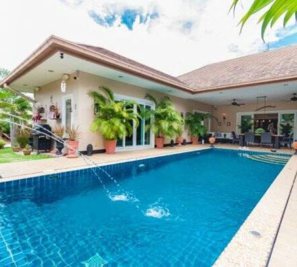 Immaculate U-Shape 4 bed Pool Villa with separate 1 bed Guesthouse on 1 Rai Immaculate U-Shape 4 bed Pool Villa with separate 1 bed Guesthouse on 1 Rai