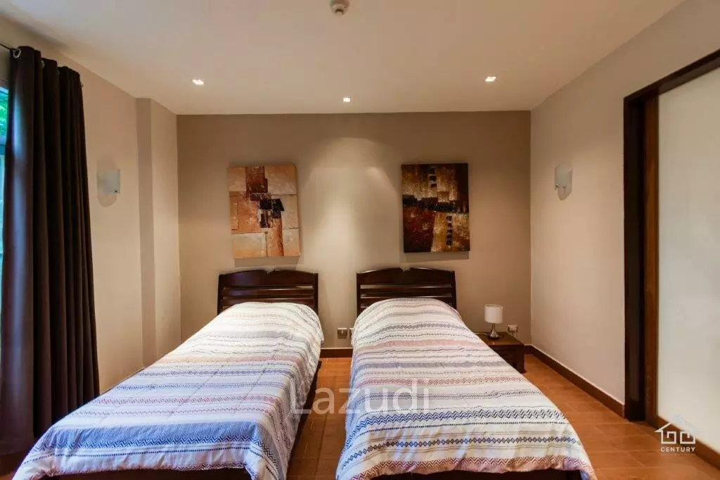 BLUE LAGOON : Immaculately presented 2nd floor 2 bed condo overlooking large swimming pool lagoon.