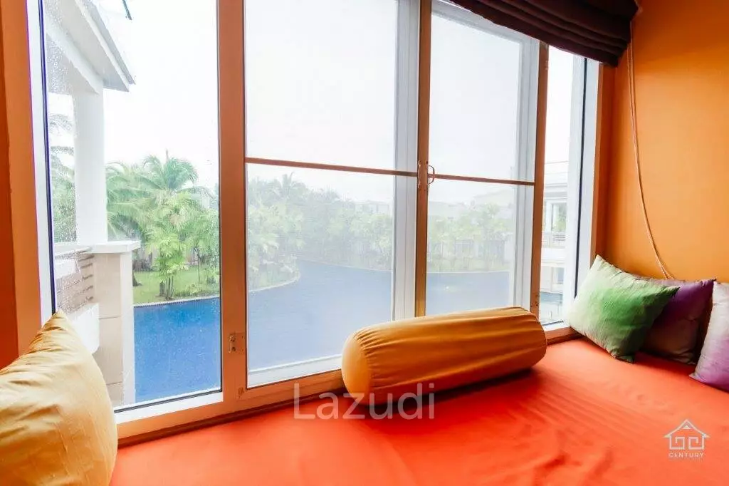 BLUE LAGOON : Immaculately presented 2nd floor 2 bed condo overlooking large swimming pool lagoon.