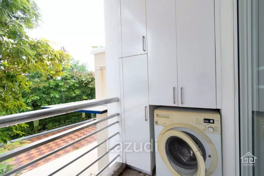 BLUE LAGOON : Immaculately presented 2nd floor 2 bed condo overlooking large swimming pool lagoon.