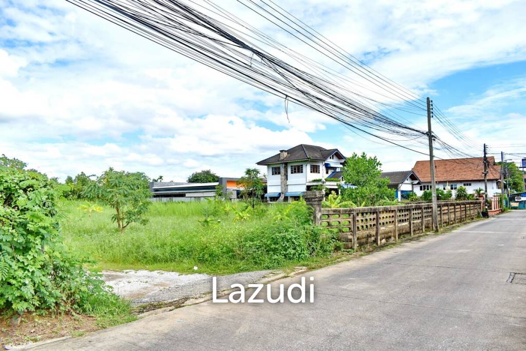 LB85 Large piece of land for sale in Chiangrai City Center.