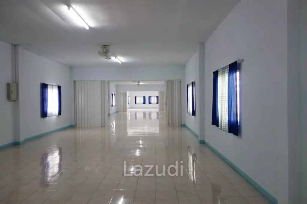 CB37 ขายโรงแรมและรีสอร์ท ที่นางแล, เชียงราย ตั้งอยู่บนถนนสายหลัก (ทางหลวงหมายเลข 1).