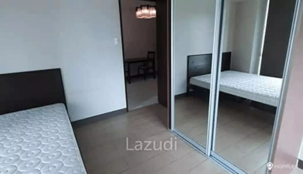 1BR Condo for Sale in 8 Forbes Town Road, BGC - Bonifacio Global City, Taguig - RS4041781