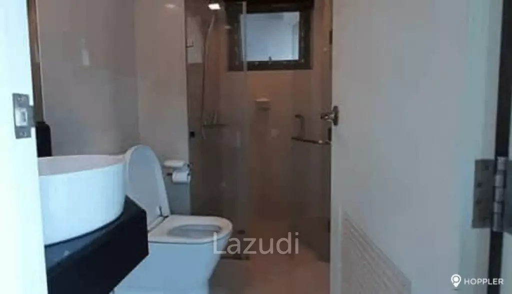 1BR Condo for Sale in 8 Forbes Town Road, BGC - Bonifacio Global City, Taguig - RS4041781