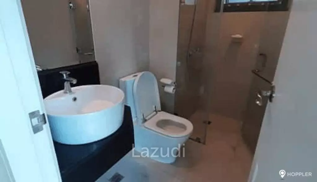 1BR Condo for Sale in 8 Forbes Town Road, BGC - Bonifacio Global City, Taguig - RS4041781
