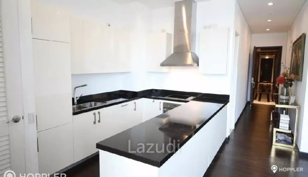 2BR Condo for Sale in Trump Tower Manila, Poblacion, Makati - RS4048581